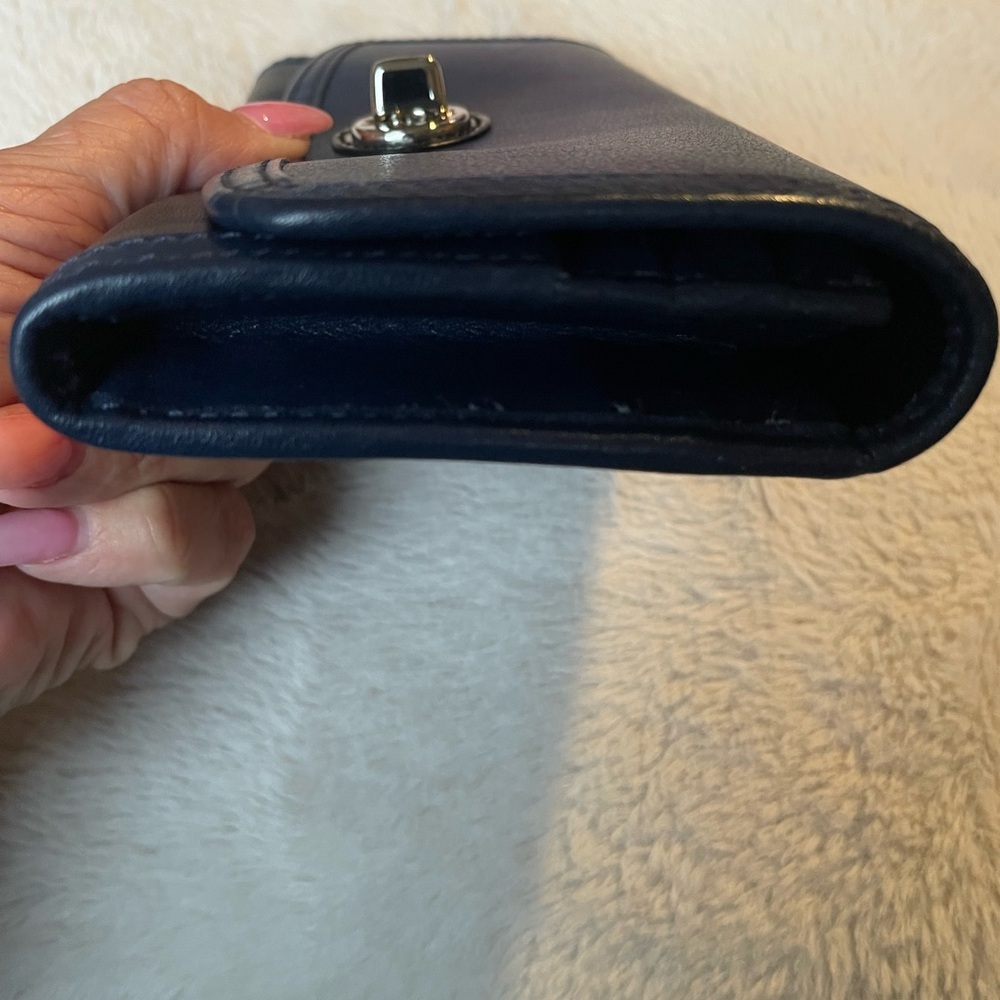 Coach Midnight Blue Leather turn-lock Wallet - Picture 8 of 8